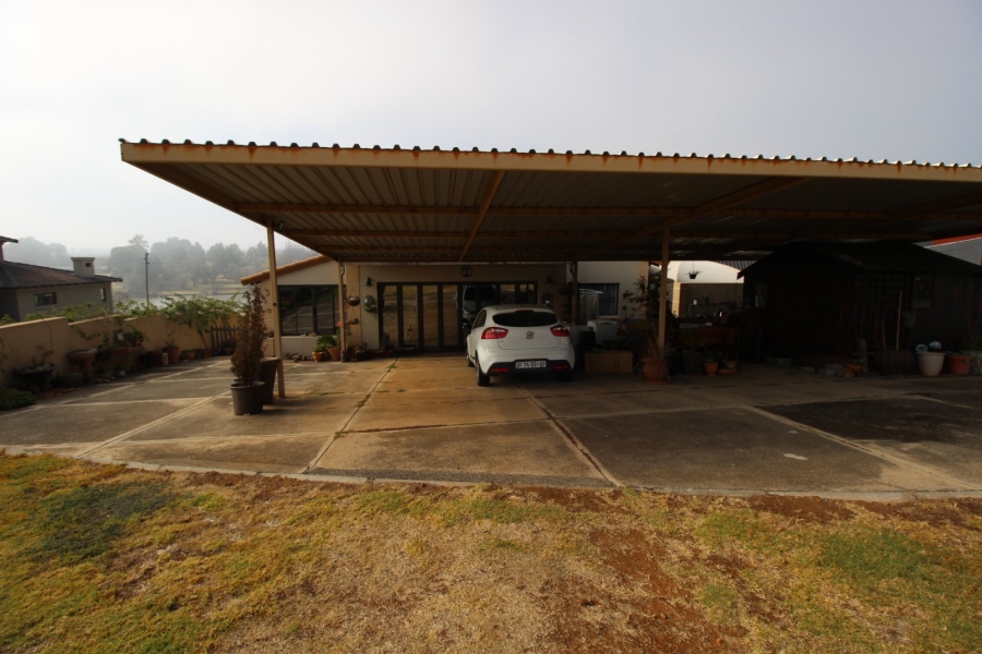 4 Bedroom Property for Sale in Lake Deneysville Free State